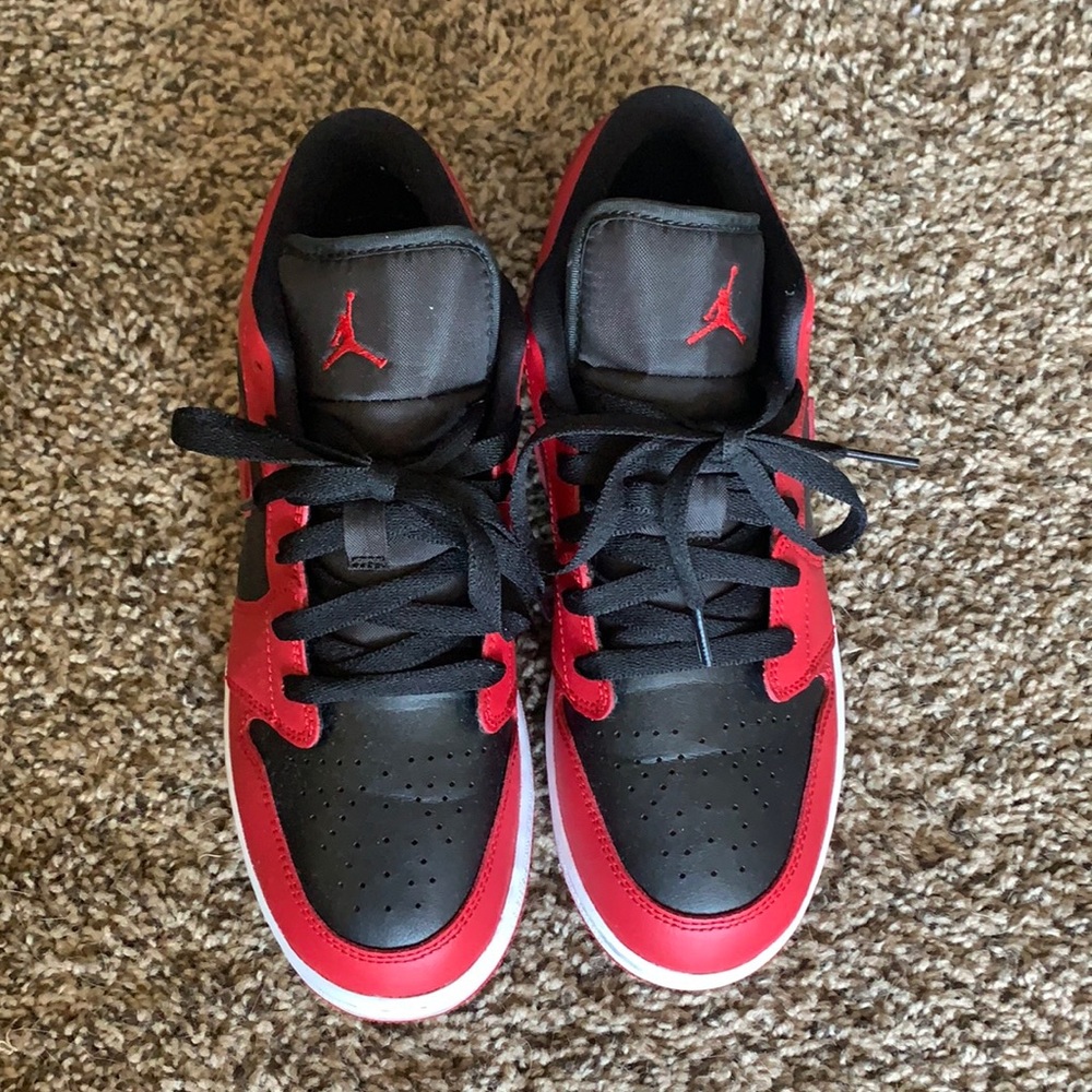 Air Jordan 1 Low Reverse Bread